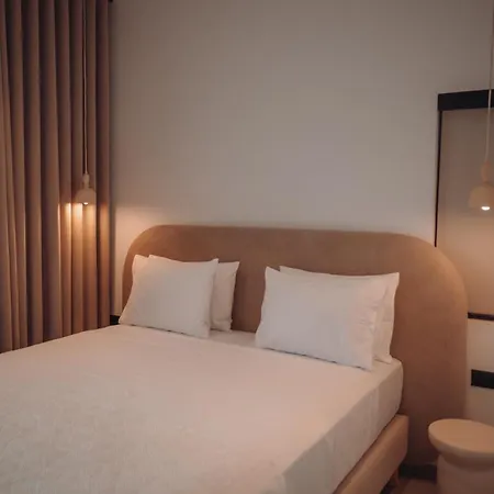 Ioneo Hotel