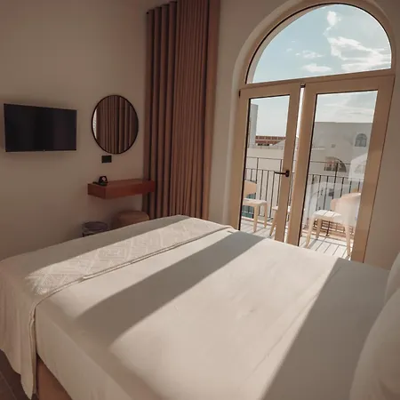 Ioneo Hotel