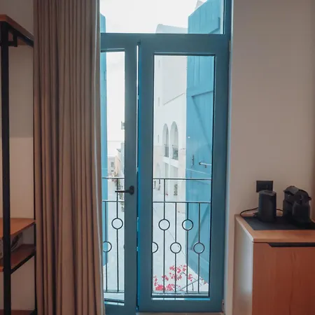 Ioneo Hotel
