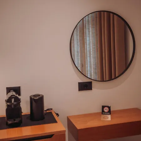 Ioneo Hotel